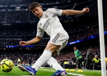 Real Madrid 2-0 Levante: Arda Güler Girdi, Bernabeu’daki İstifa Seslerini Susturdu!